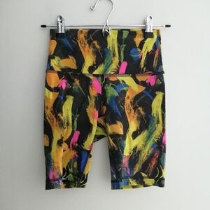 Lululemon Wunder Train High Rise Shorts 8" Black With Colourful Neon Size 4